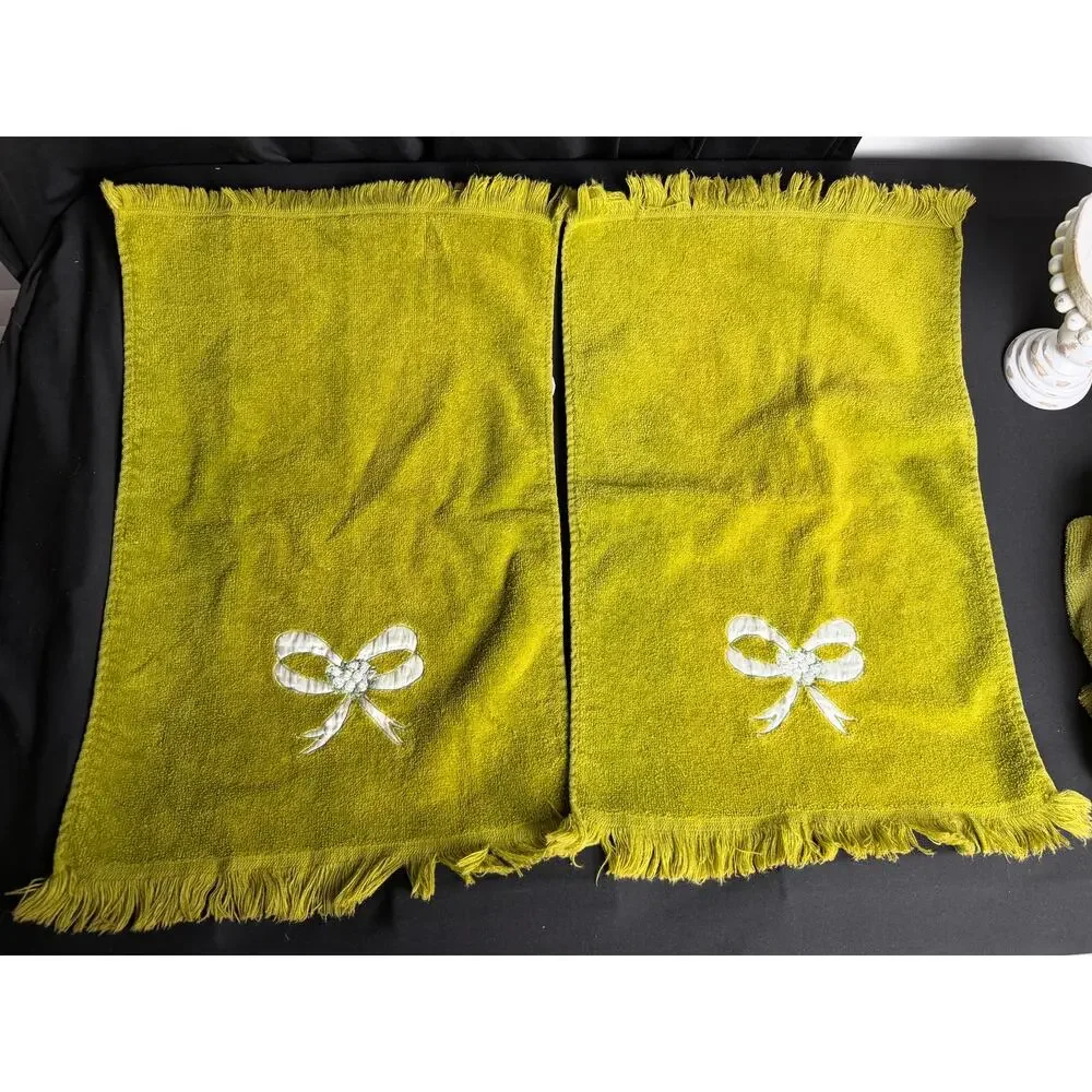Vintage Fieldcrest Hand Towels Set of 2 Avocado Green Fringe Bow Embroidered 70s